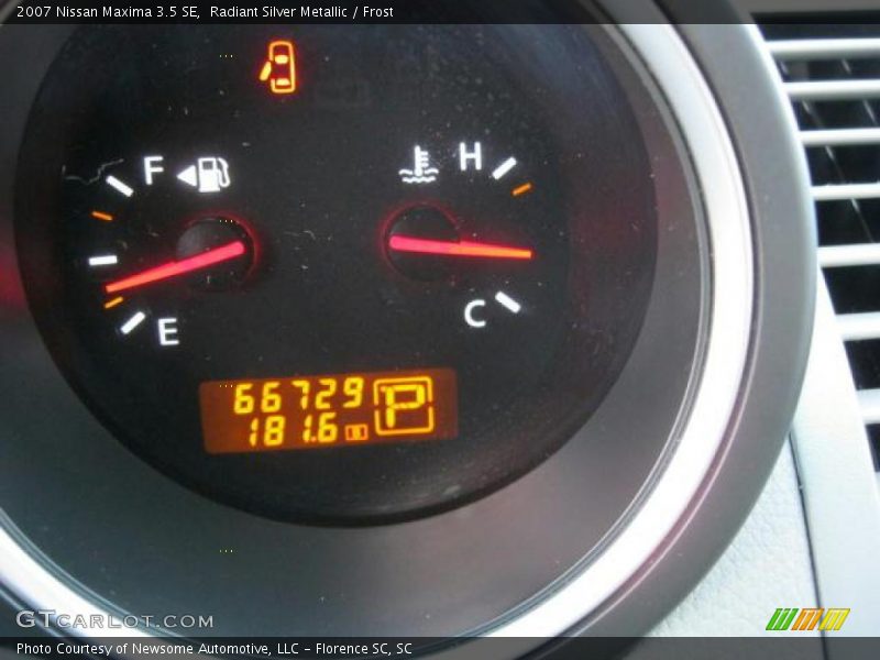 Radiant Silver Metallic / Frost 2007 Nissan Maxima 3.5 SE