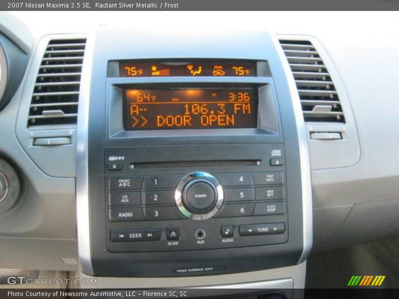 Radiant Silver Metallic / Frost 2007 Nissan Maxima 3.5 SE