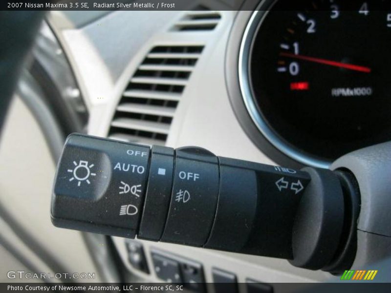 Radiant Silver Metallic / Frost 2007 Nissan Maxima 3.5 SE
