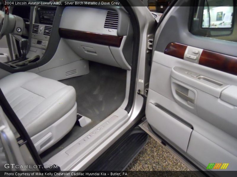 Silver Birch Metallic / Dove Grey 2004 Lincoln Aviator Luxury AWD