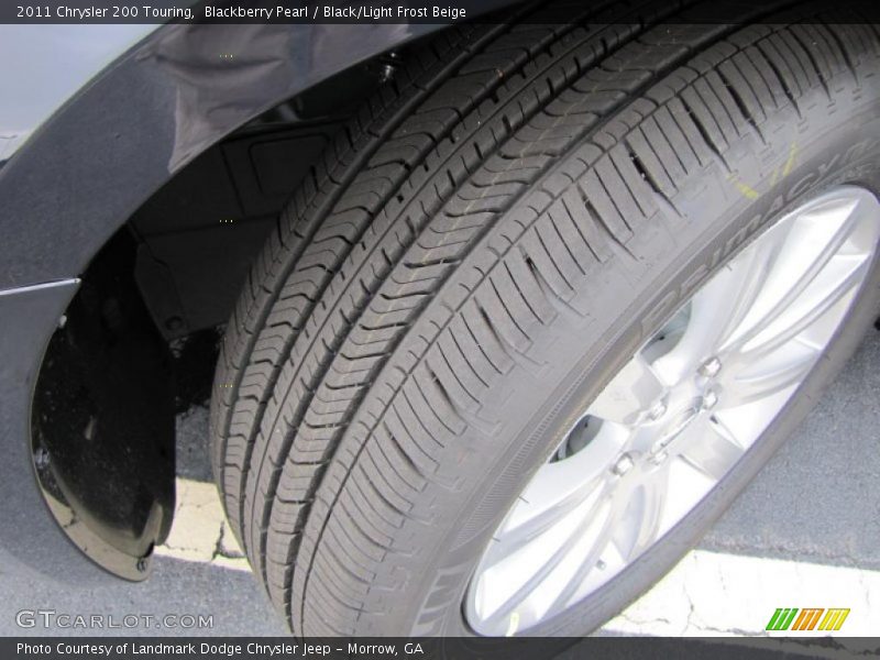 Blackberry Pearl / Black/Light Frost Beige 2011 Chrysler 200 Touring