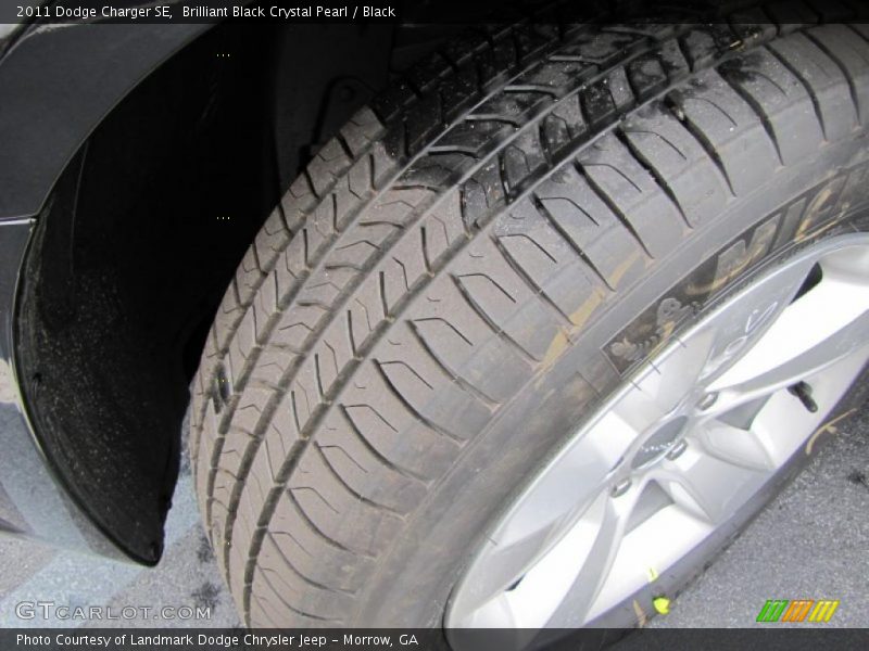 Brilliant Black Crystal Pearl / Black 2011 Dodge Charger SE