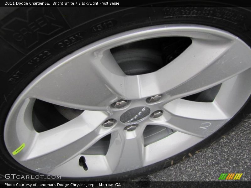 Bright White / Black/Light Frost Beige 2011 Dodge Charger SE
