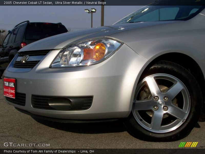 Ultra Silver Metallic / Neutral Beige 2005 Chevrolet Cobalt LT Sedan