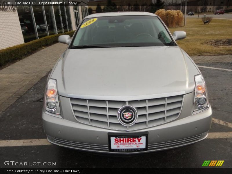 Light Platinum / Ebony 2008 Cadillac DTS