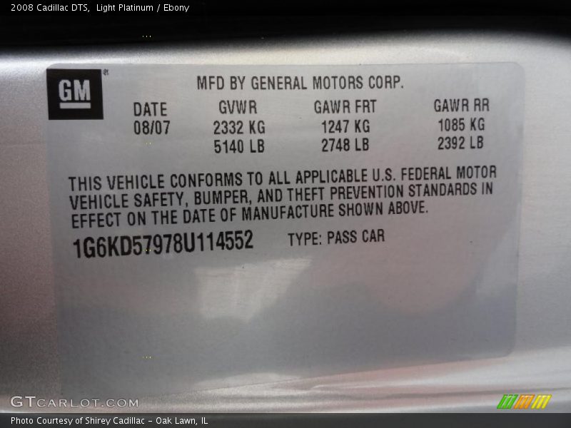 Light Platinum / Ebony 2008 Cadillac DTS