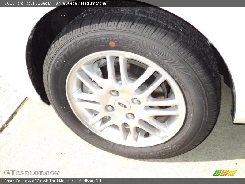 White Suede / Medium Stone 2011 Ford Focus SE Sedan