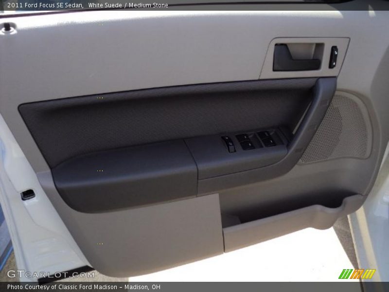 White Suede / Medium Stone 2011 Ford Focus SE Sedan