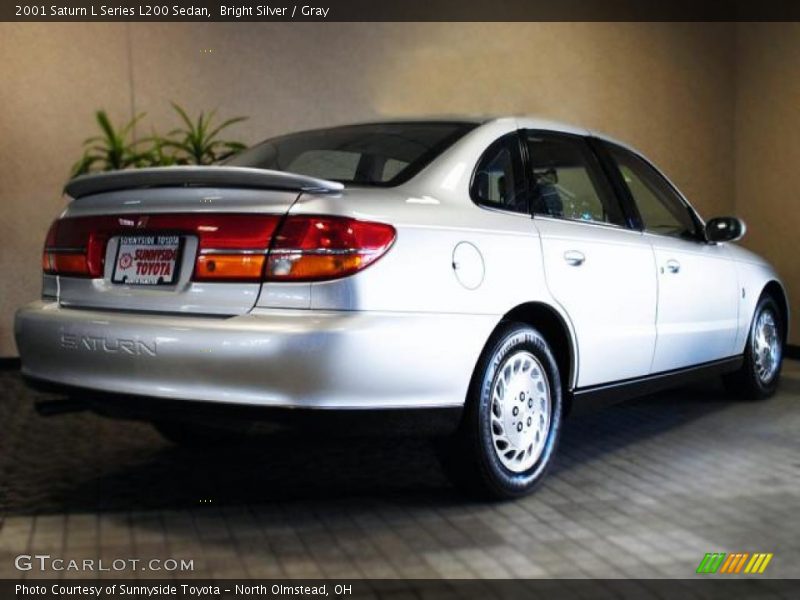 Bright Silver / Gray 2001 Saturn L Series L200 Sedan
