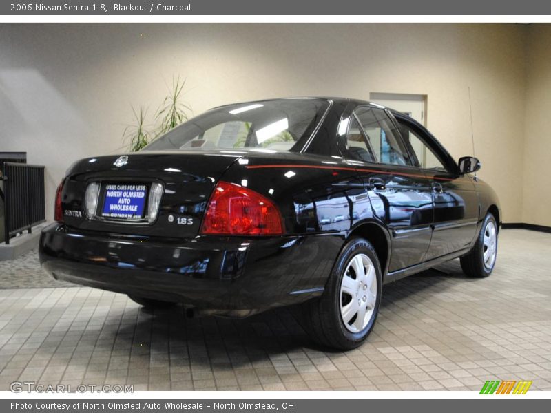 Blackout / Charcoal 2006 Nissan Sentra 1.8