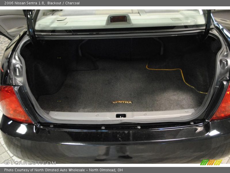 Blackout / Charcoal 2006 Nissan Sentra 1.8