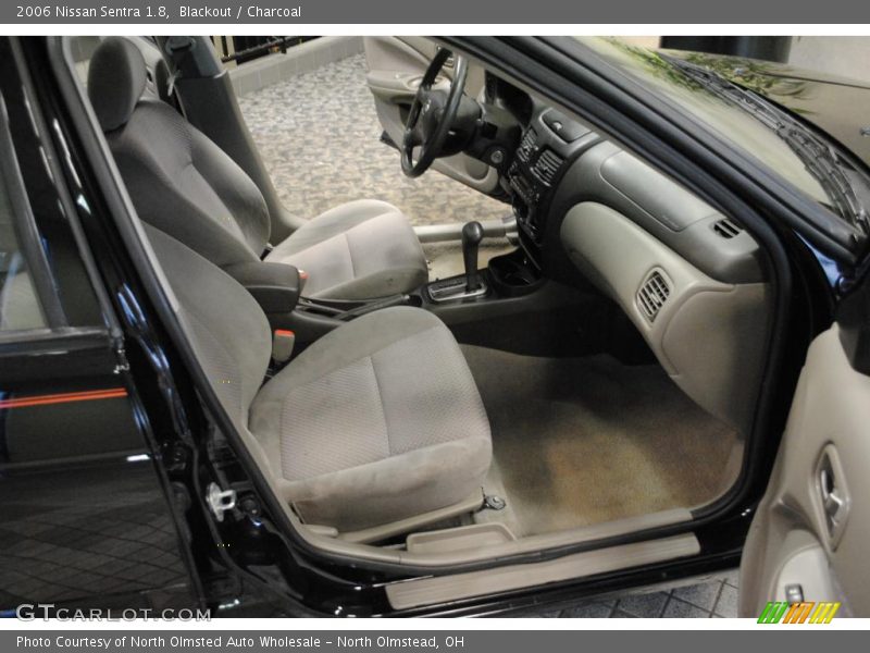 Blackout / Charcoal 2006 Nissan Sentra 1.8