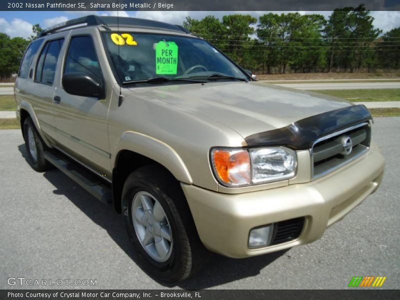 Sahara Beige Metallic / Beige 2002 Nissan Pathfinder SE