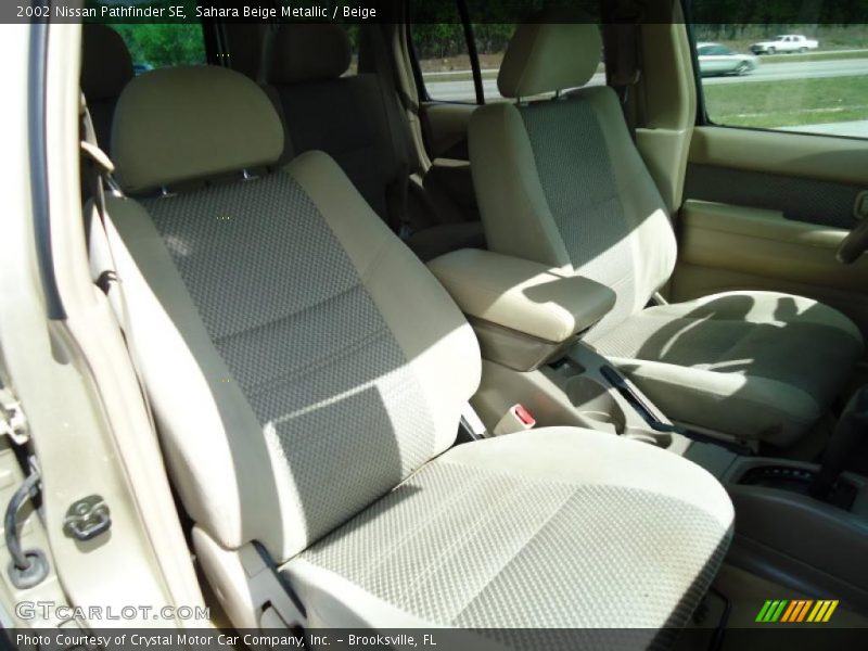 Sahara Beige Metallic / Beige 2002 Nissan Pathfinder SE