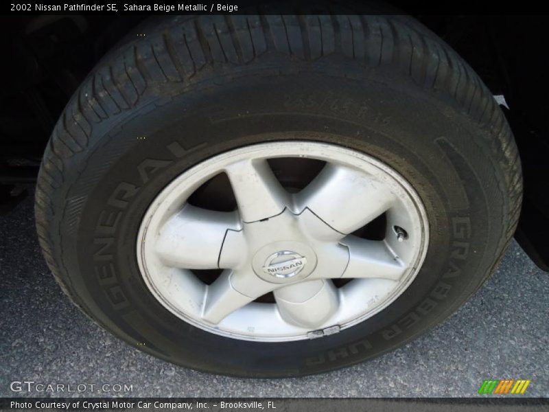 Sahara Beige Metallic / Beige 2002 Nissan Pathfinder SE