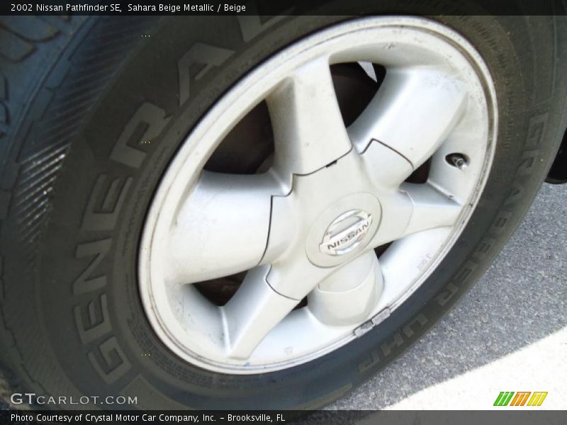 Sahara Beige Metallic / Beige 2002 Nissan Pathfinder SE