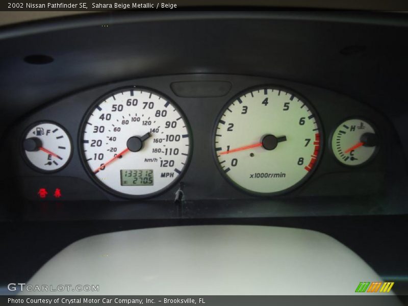 Sahara Beige Metallic / Beige 2002 Nissan Pathfinder SE