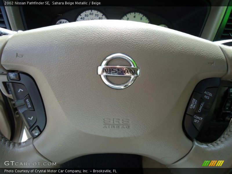 Sahara Beige Metallic / Beige 2002 Nissan Pathfinder SE
