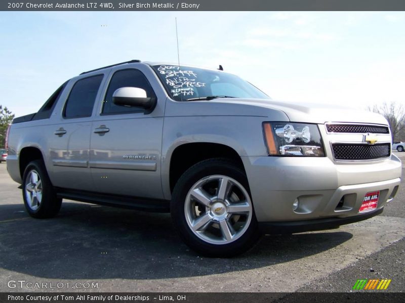 Silver Birch Metallic / Ebony 2007 Chevrolet Avalanche LTZ 4WD