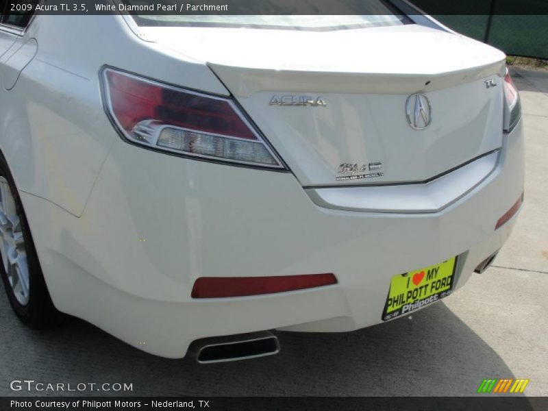 White Diamond Pearl / Parchment 2009 Acura TL 3.5