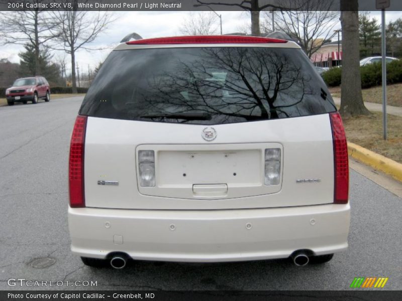 White Diamond Pearl / Light Neutral 2004 Cadillac SRX V8