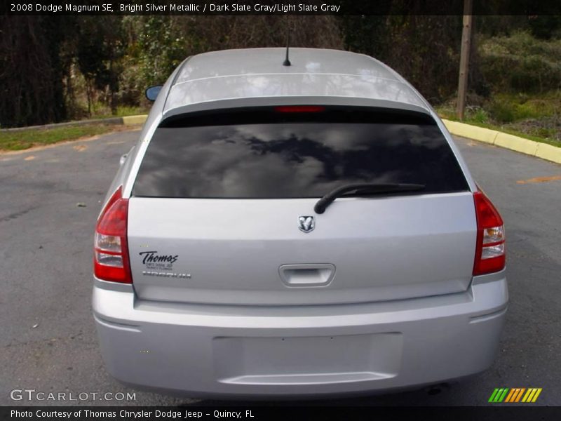 Bright Silver Metallic / Dark Slate Gray/Light Slate Gray 2008 Dodge Magnum SE
