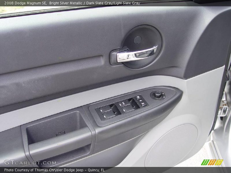 Bright Silver Metallic / Dark Slate Gray/Light Slate Gray 2008 Dodge Magnum SE