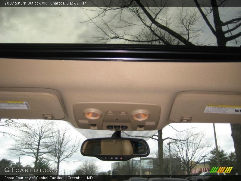 Charcoal Black / Tan 2007 Saturn Outlook XR