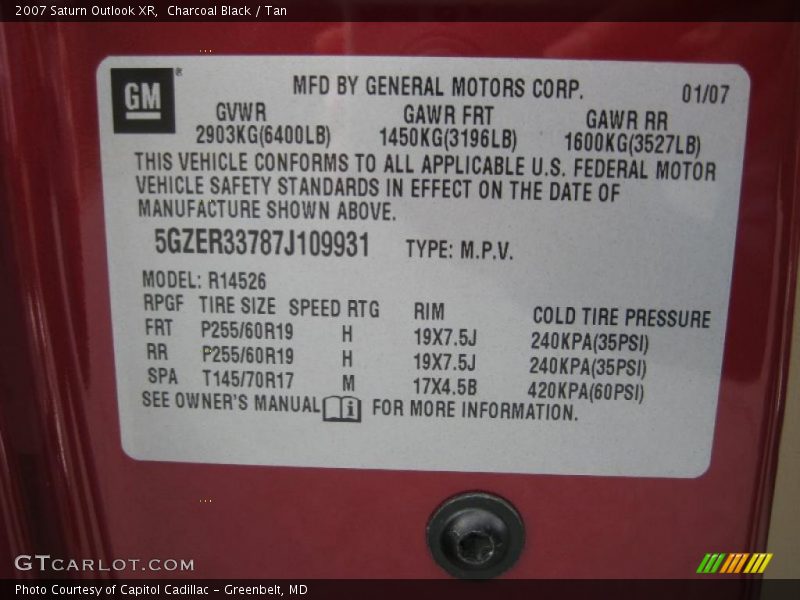 Charcoal Black / Tan 2007 Saturn Outlook XR