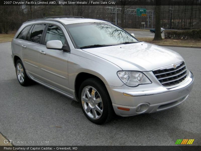 Front 3/4 View of 2007 Pacifica Limited AWD