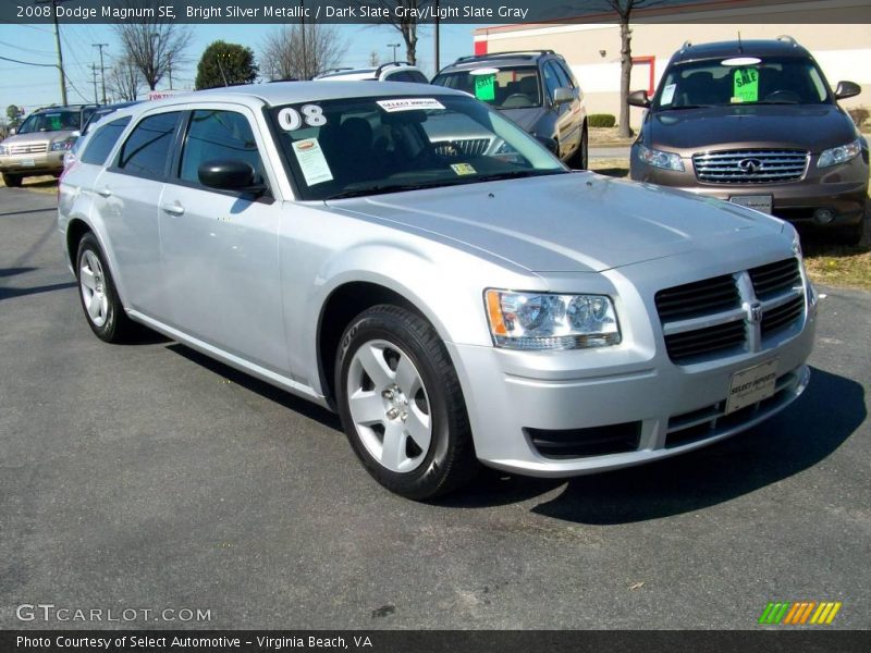 Bright Silver Metallic / Dark Slate Gray/Light Slate Gray 2008 Dodge Magnum SE