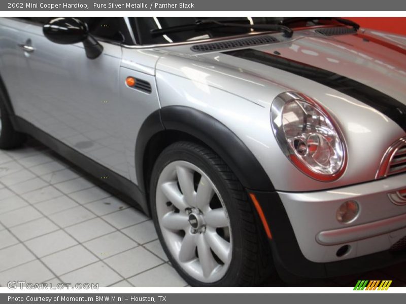 Pure Silver Metallic / Panther Black 2002 Mini Cooper Hardtop