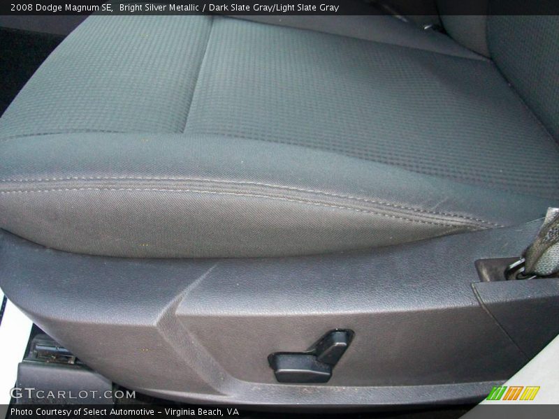 Bright Silver Metallic / Dark Slate Gray/Light Slate Gray 2008 Dodge Magnum SE