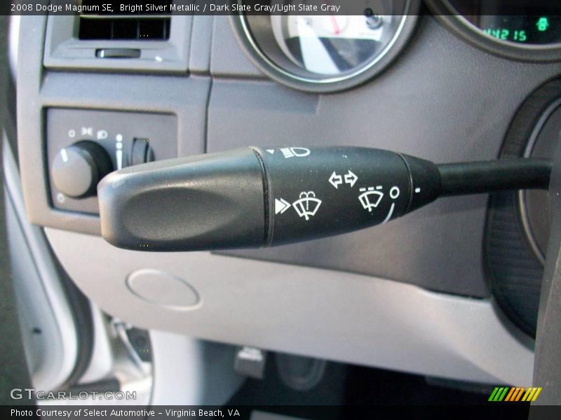 Bright Silver Metallic / Dark Slate Gray/Light Slate Gray 2008 Dodge Magnum SE