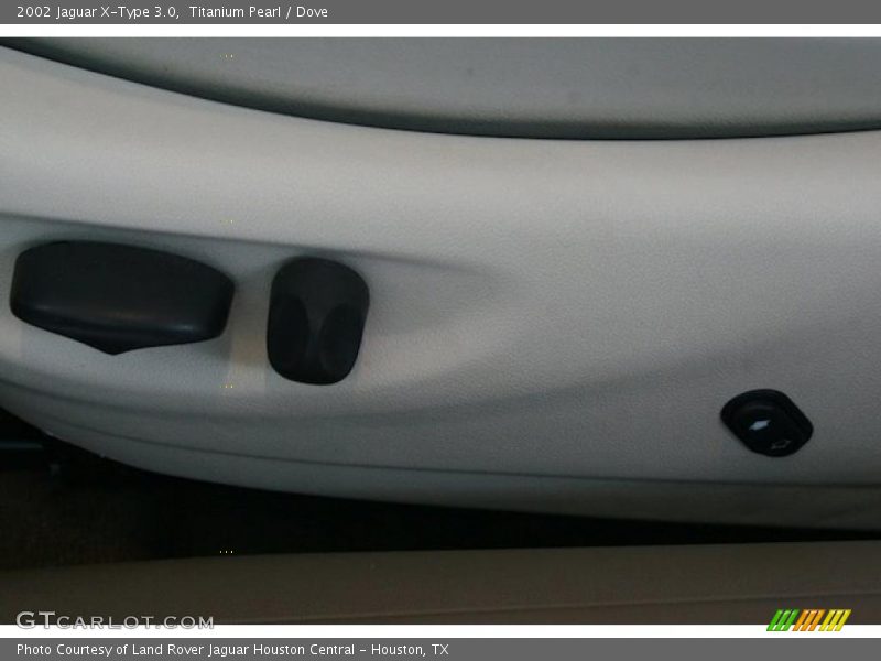 Titanium Pearl / Dove 2002 Jaguar X-Type 3.0