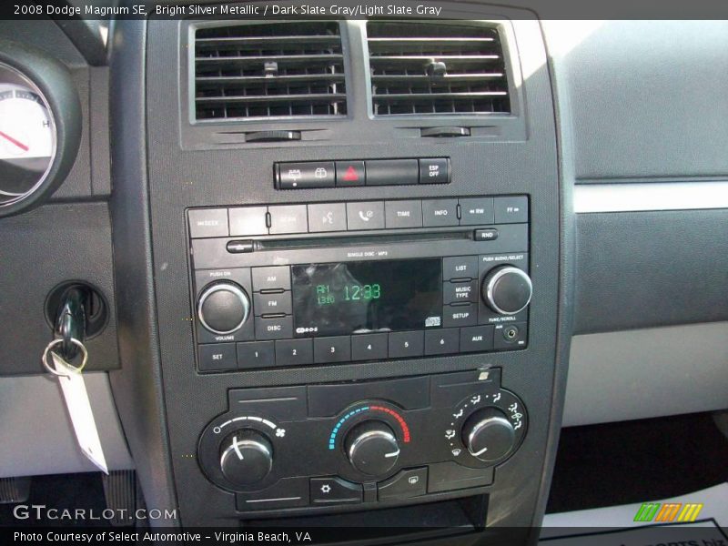 Bright Silver Metallic / Dark Slate Gray/Light Slate Gray 2008 Dodge Magnum SE