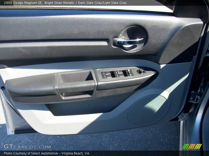 Bright Silver Metallic / Dark Slate Gray/Light Slate Gray 2008 Dodge Magnum SE