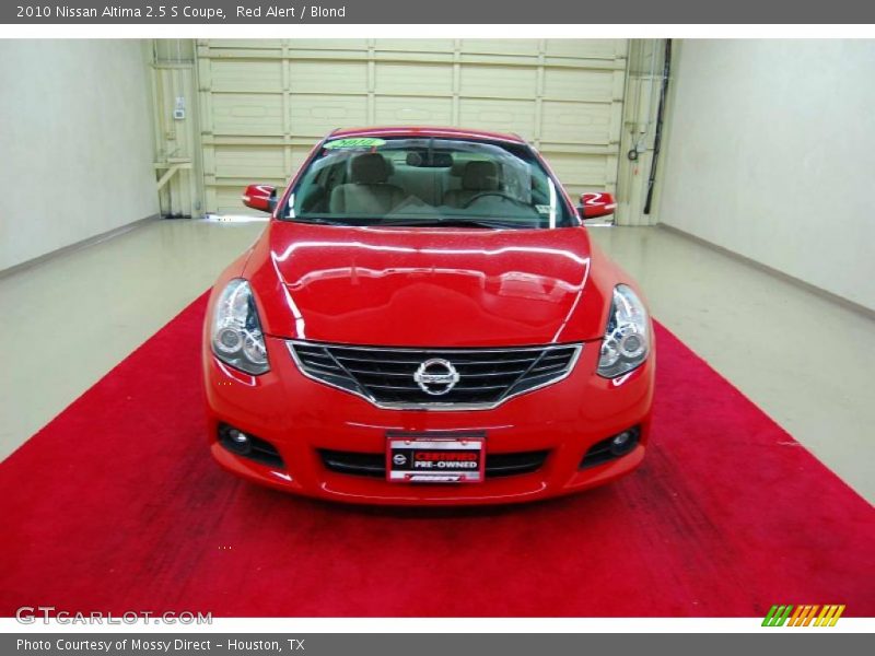 Red Alert / Blond 2010 Nissan Altima 2.5 S Coupe