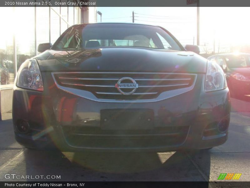 Ocean Gray / Charcoal 2010 Nissan Altima 2.5 S