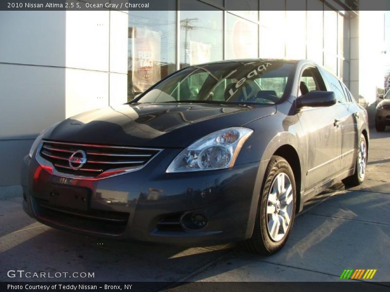 Ocean Gray / Charcoal 2010 Nissan Altima 2.5 S