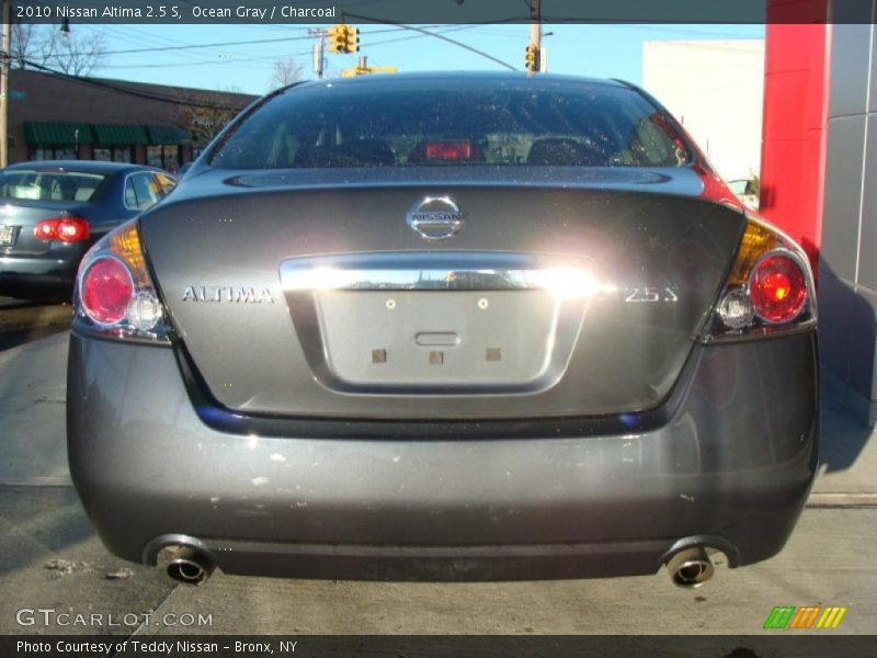 Ocean Gray / Charcoal 2010 Nissan Altima 2.5 S