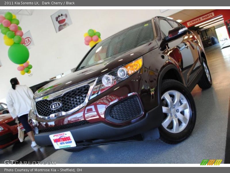 Dark Cherry / Black 2011 Kia Sorento LX