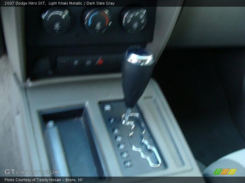 Light Khaki Metallic / Dark Slate Gray 2007 Dodge Nitro SXT