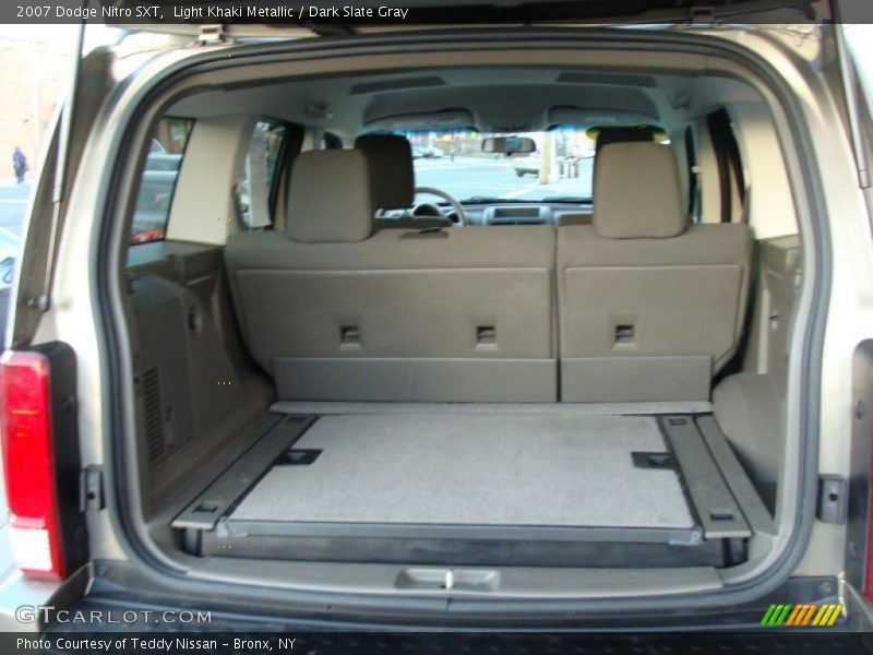 Light Khaki Metallic / Dark Slate Gray 2007 Dodge Nitro SXT