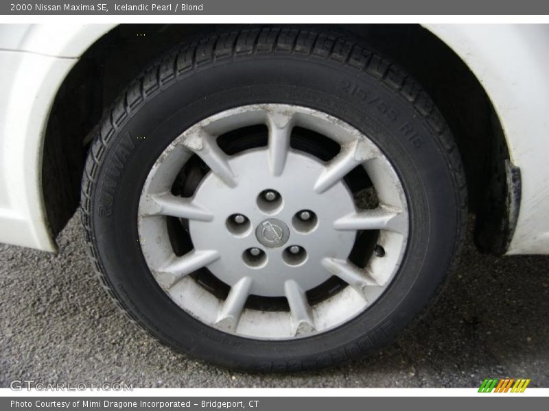 Icelandic Pearl / Blond 2000 Nissan Maxima SE