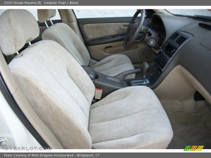 Icelandic Pearl / Blond 2000 Nissan Maxima SE