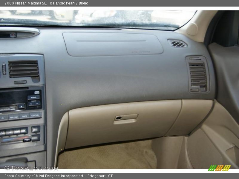 Icelandic Pearl / Blond 2000 Nissan Maxima SE