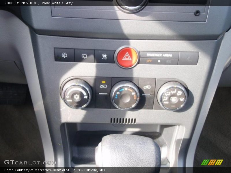 Polar White / Gray 2008 Saturn VUE XE
