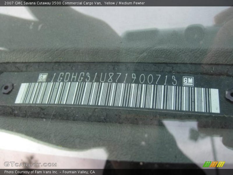 Yellow / Medium Pewter 2007 GMC Savana Cutaway 3500 Commercial Cargo Van