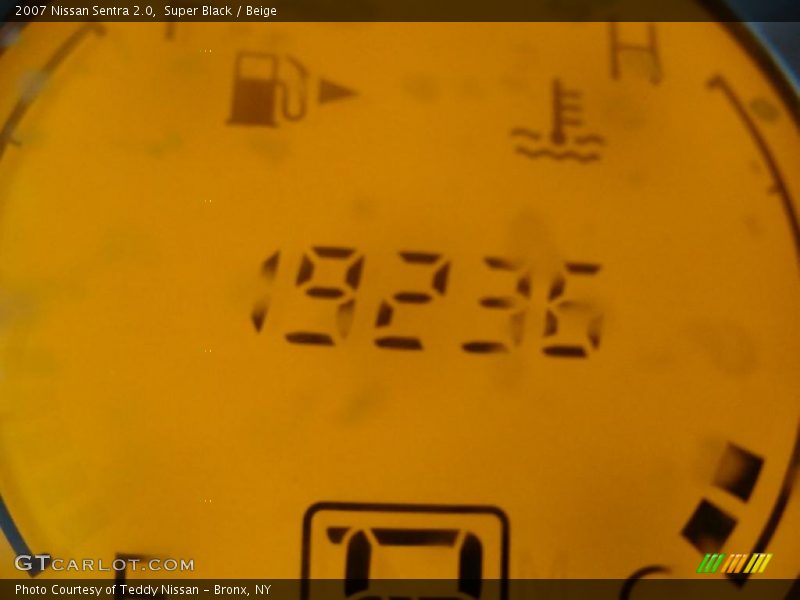 Super Black / Beige 2007 Nissan Sentra 2.0